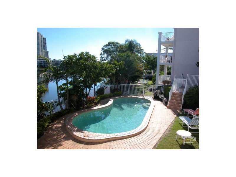 11 Taylor St, Biggera Waters QLD 4216