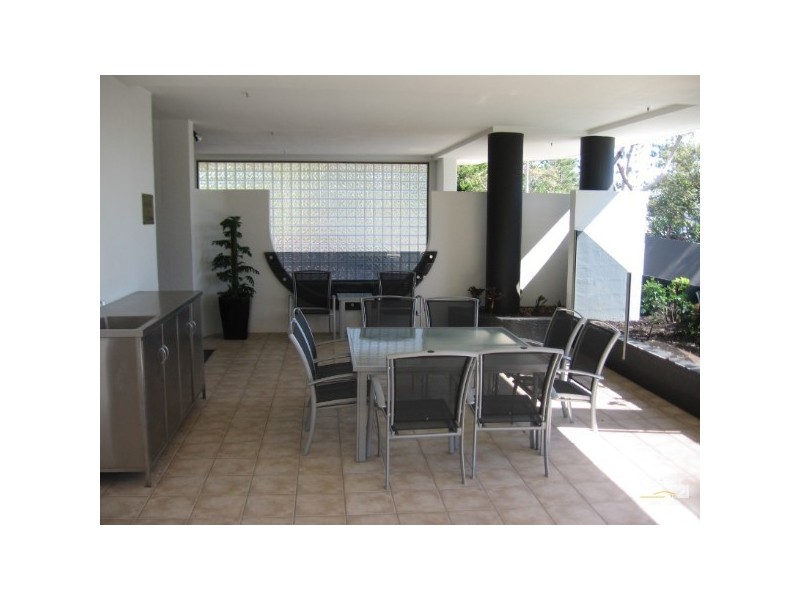 14 Macarthur Parade, Main Beach QLD 4217