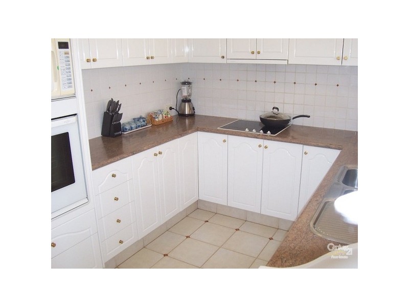 100 Cotlew Street East Adelphi Springs Aegean, Southport QLD 4215