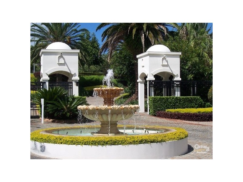 100 Cotlew Street East Adelphi Springs Aegean, Southport QLD 4215