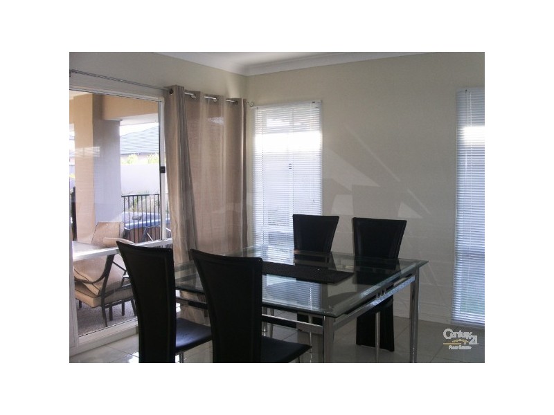 27 RHODIUM CRESCENT, Hope Island QLD 4212