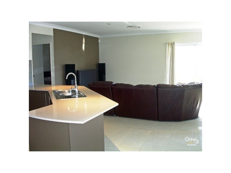 27 RHODIUM CRESCENT, Hope Island QLD 4212