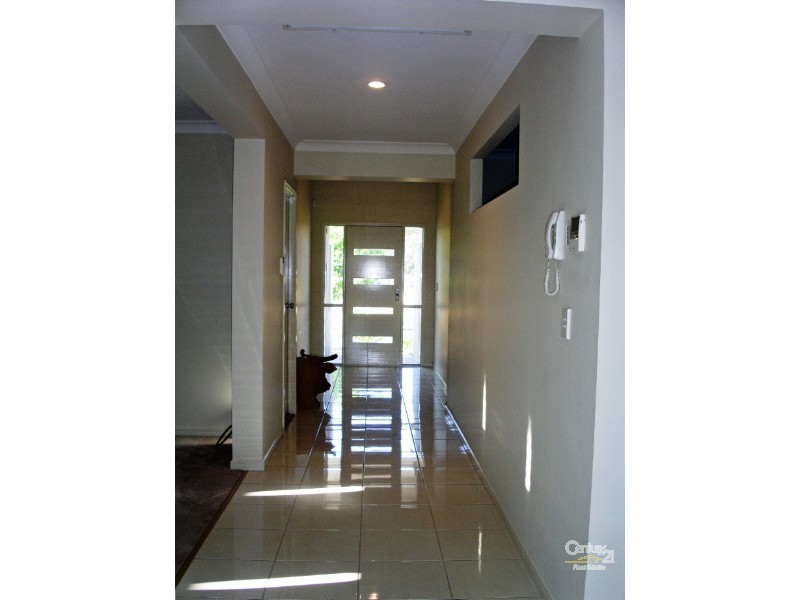 27 RHODIUM CRESCENT, Hope Island QLD 4212