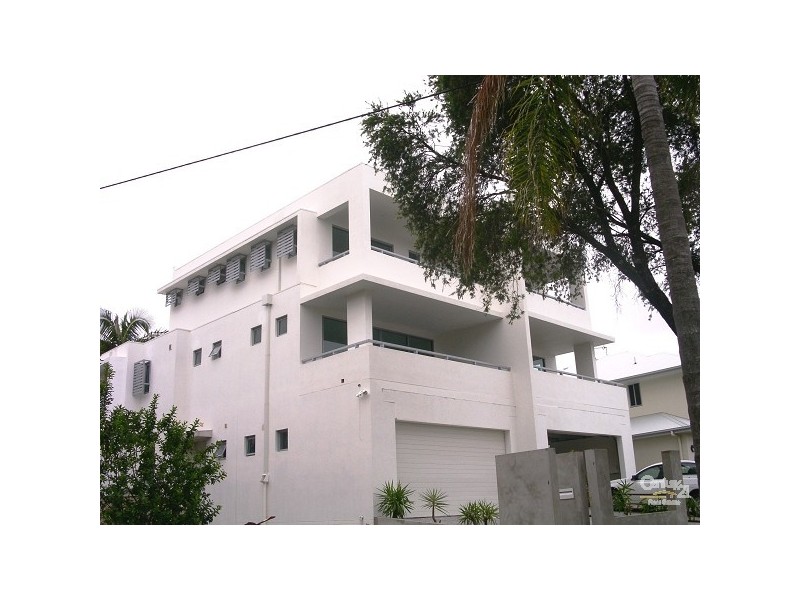 34 Sunrise Blvd, Surfers Paradise QLD 4217