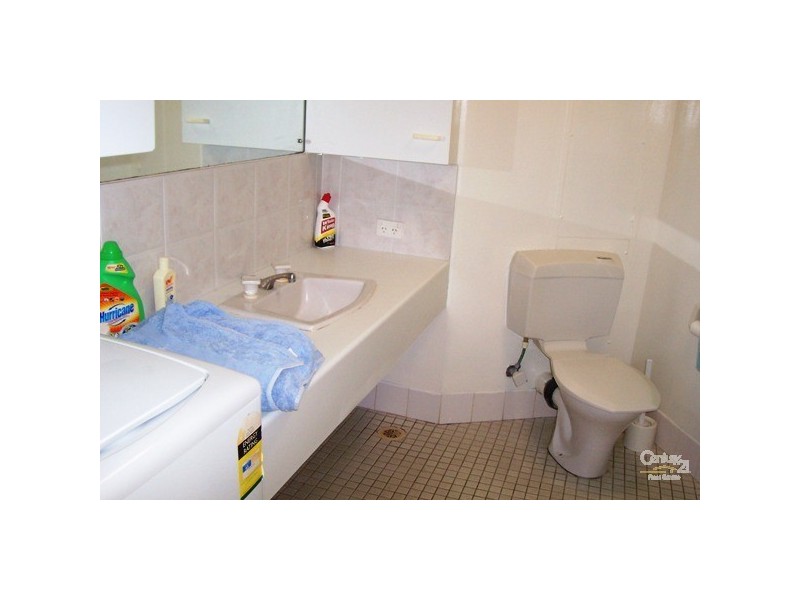 8 Trickett Street, Surfers Paradise QLD 4217