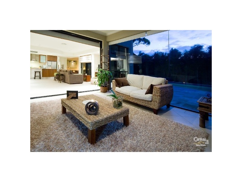 2/45 Winchester Street, Southport QLD 4215