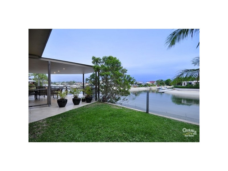 16 Bahia Court, Broadbeach Waters QLD 4218