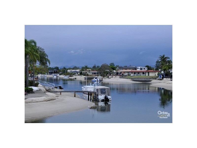 16 Bahia Court, Broadbeach Waters QLD 4218