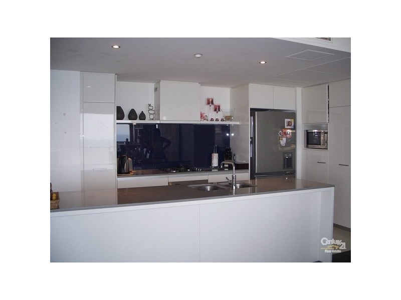 9 Ferny Ave Circle on Cavil, Surfers Paradise QLD 4217