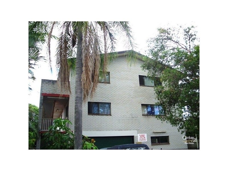 19 Middle Street, Labrador QLD 4215