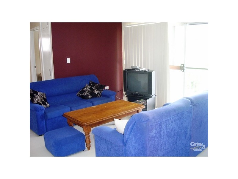 21 OAK AVENUE, Surfers Paradise QLD 4217