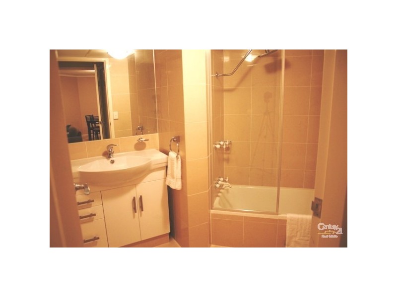 6 ORCHID AVE, Surfers Paradise QLD 4217