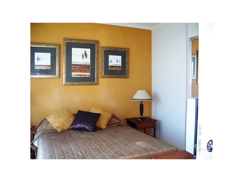 23 Ferny Avenue, Surfers Paradise QLD 4217