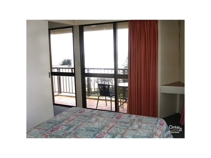 8 Trickett Street, Surfers Paradise QLD 4217