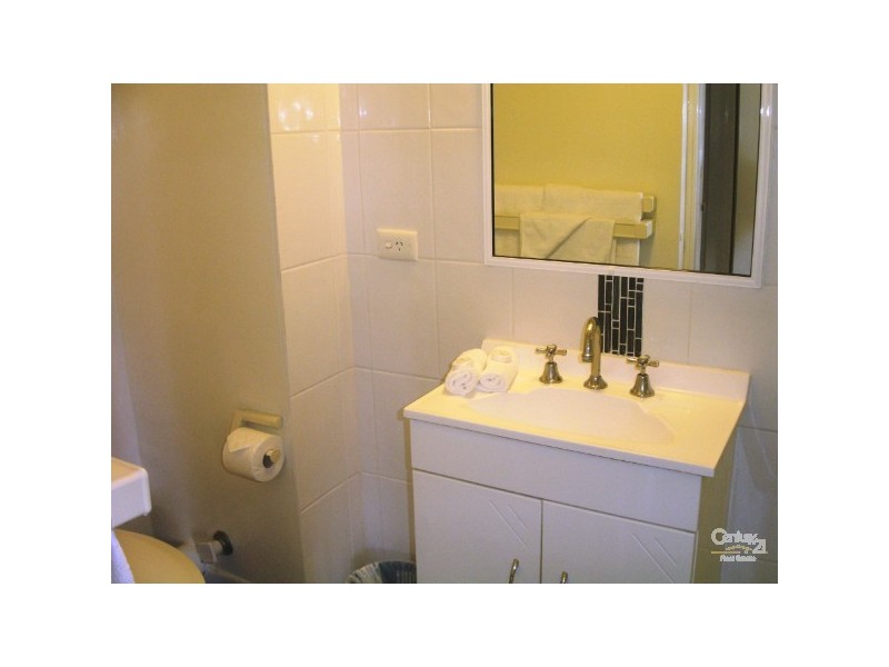 8 Trickett, Surfers Paradise QLD 4217