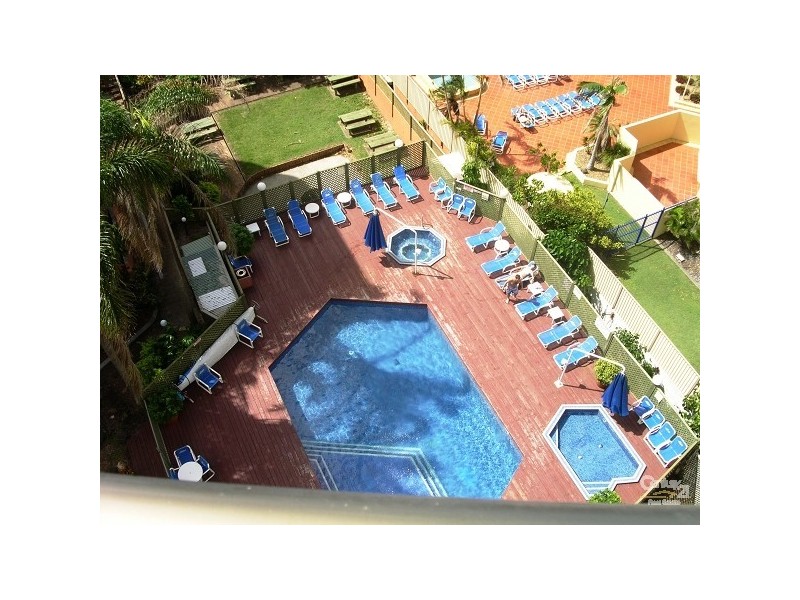 8 Trickett, Surfers Paradise QLD 4217