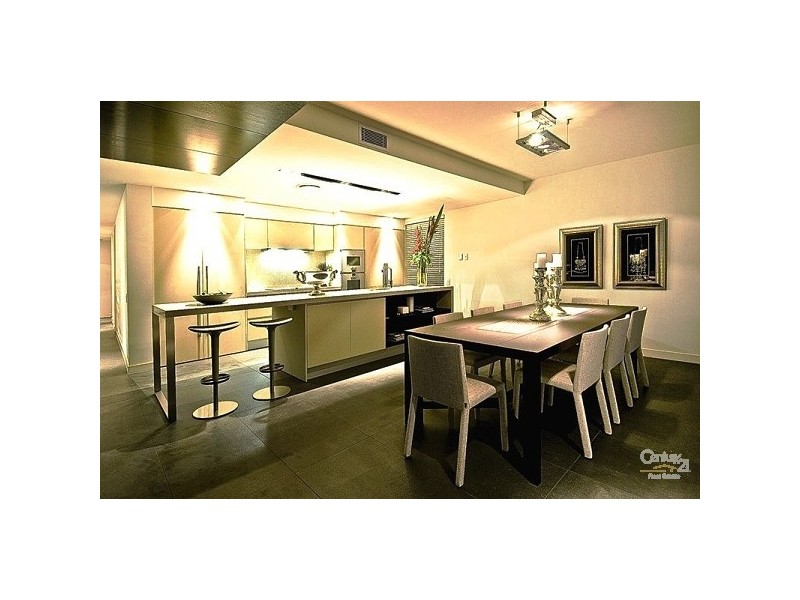 446 Marine Parade, Labrador QLD 4215