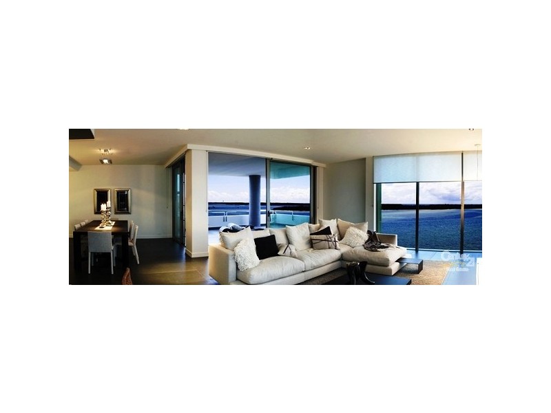 446 Marine Parade, Labrador QLD 4215