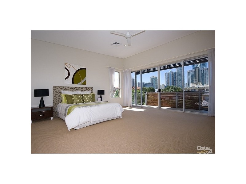 1/19 Paradise Island, Surfers Paradise QLD 4217