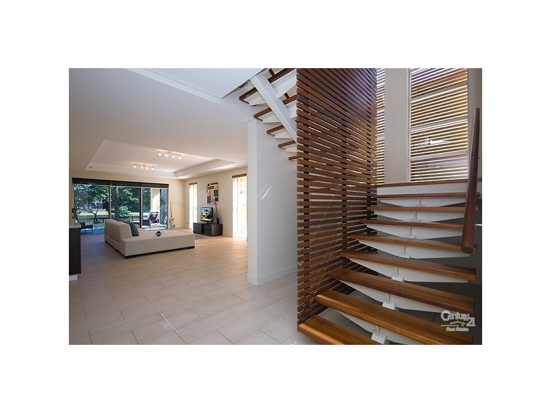 1/19 Paradise Island, Surfers Paradise QLD 4217