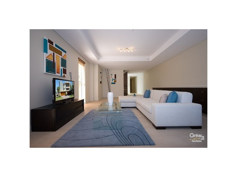 1/19 Paradise Island, Surfers Paradise QLD 4217