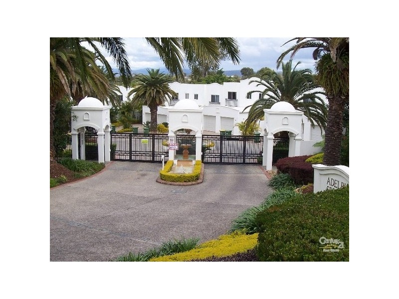 100 Cotlew Street East Adelphi Springs, Southport QLD 4215