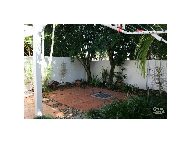 100 Cotlew Street East Adelphi Springs, Southport QLD 4215