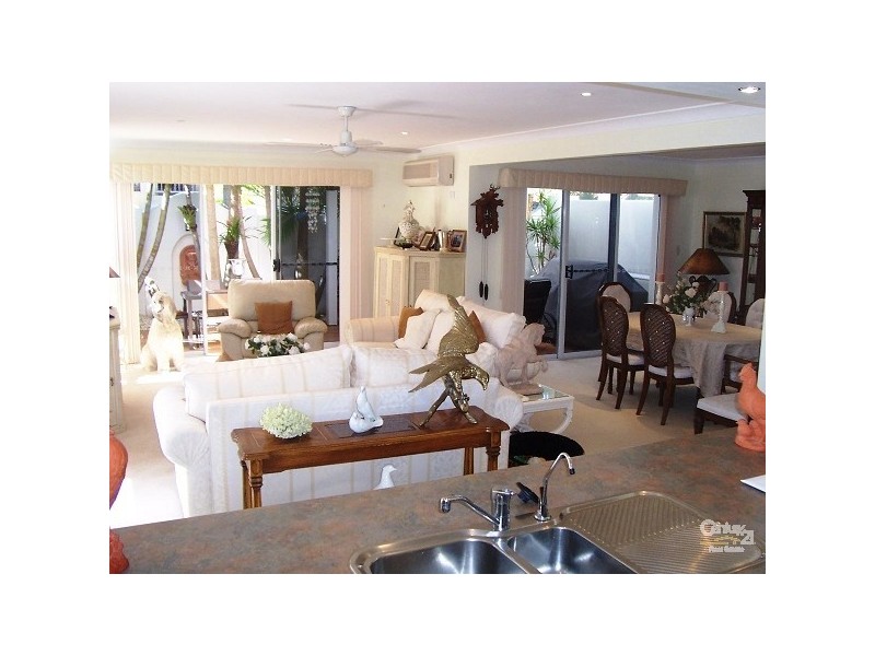 100 Cotlew Street East   Adelphi Springs, Southport QLD 4215