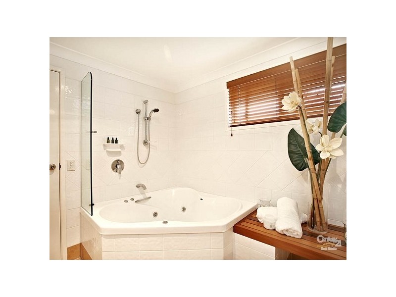 19 Swordfish Court, Palm Beach QLD 4221