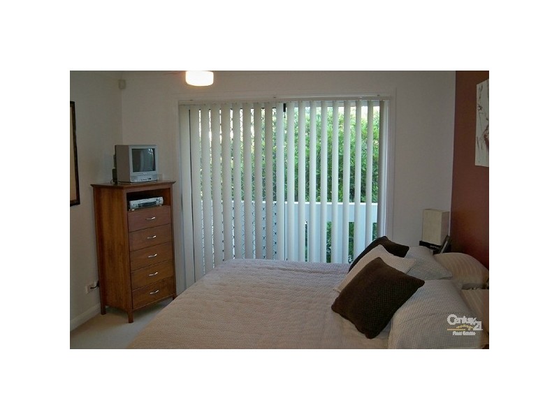 100 Cotlew Street East, Southport QLD 4215