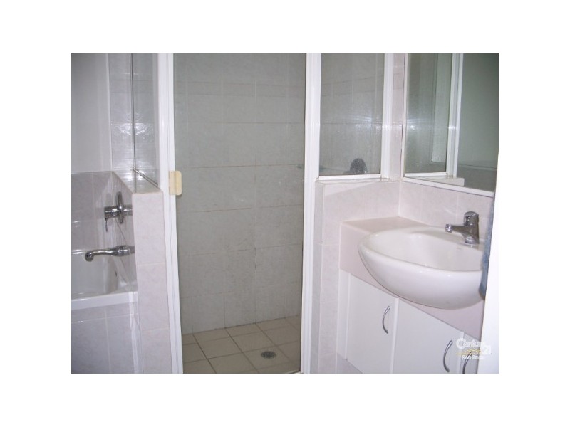 30 Cnr Surf Pde and Margaret St, Broadbeach QLD 4218