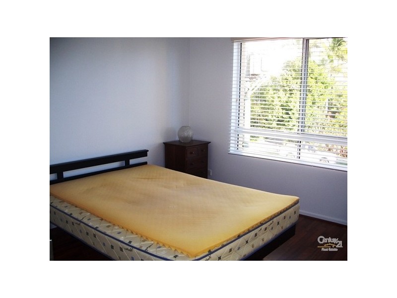 35 Palm Avenue, Surfers Paradise QLD 4217