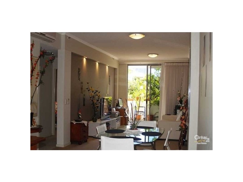 21 Cypress Ave, Surfers Paradise QLD 4217