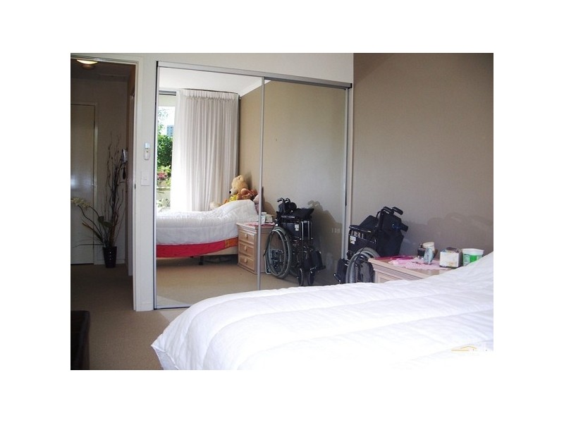 21 Cypress Ave, Surfers Paradise QLD 4217