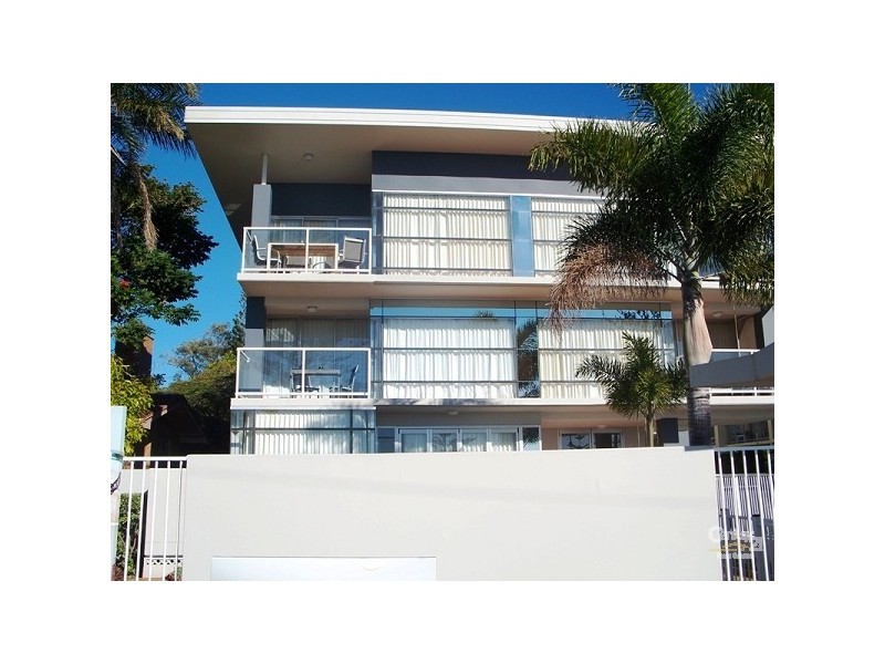 414 Marine Parade, Biggera Waters QLD 4216