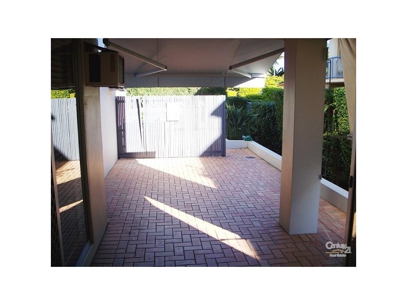 414 Marine Parade, Biggera Waters QLD 4216