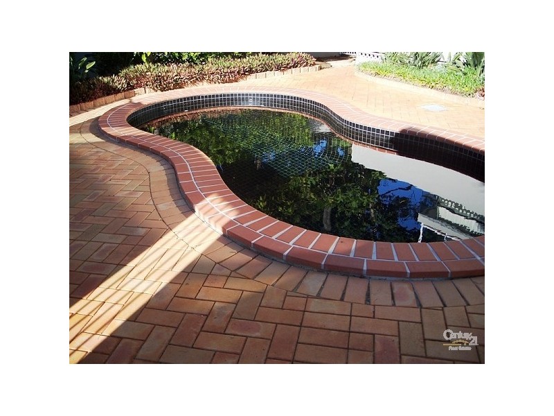 414 Marine Parade, Biggera Waters QLD 4216