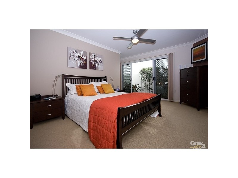 100 Cotlew St  East, Southport QLD 4215