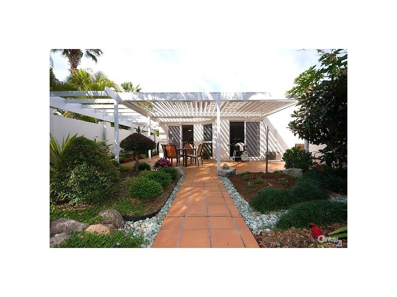 100 Cotlew St  East, Southport QLD 4215
