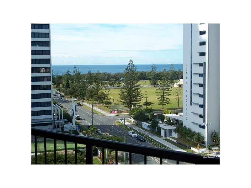 30 Cnr Surf Pde and Margaret St, Broadbeach QLD 4218