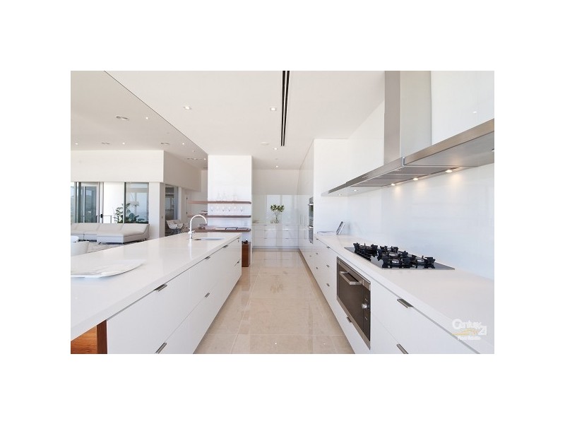 1 HAIG St, Kirra QLD 4225