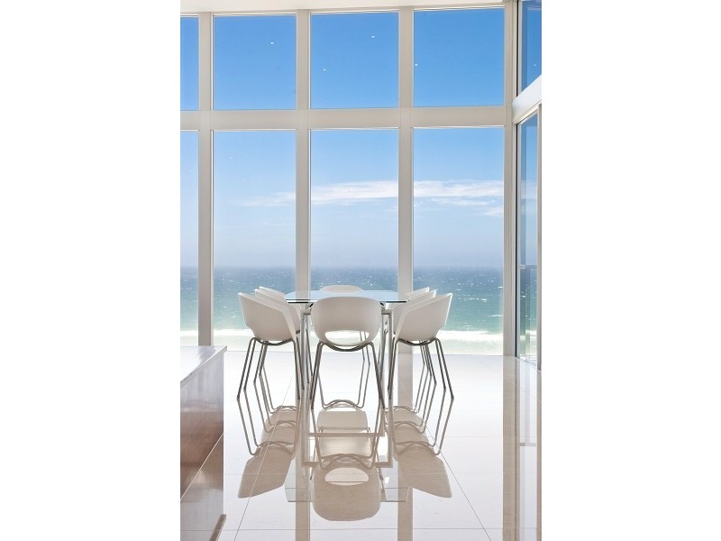 1 HAIG St, Kirra QLD 4225