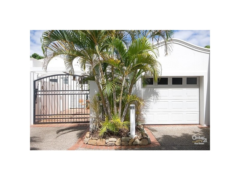 100 Cotlew St  East, Southport QLD 4215