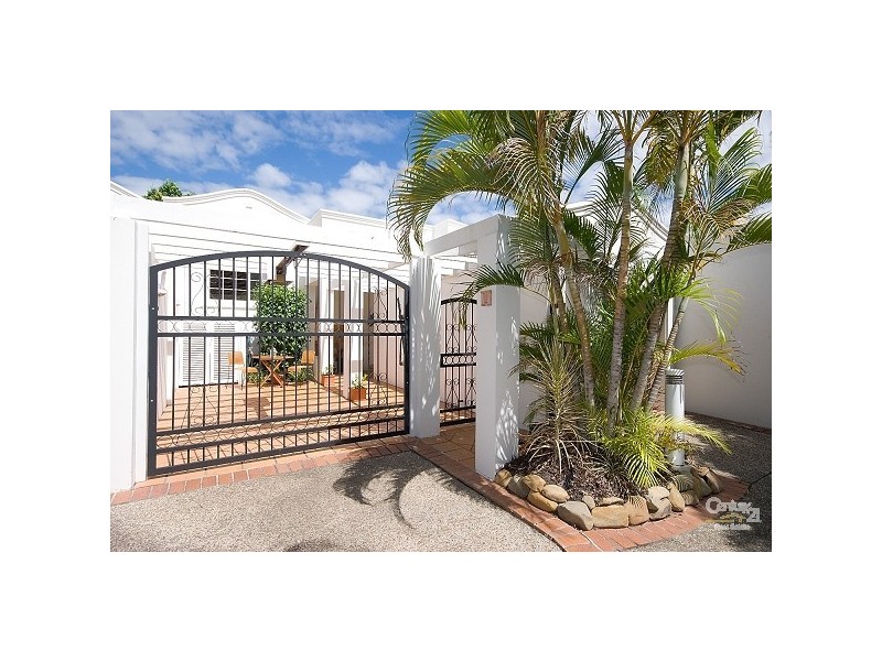 100 Cotlew St  East, Southport QLD 4215