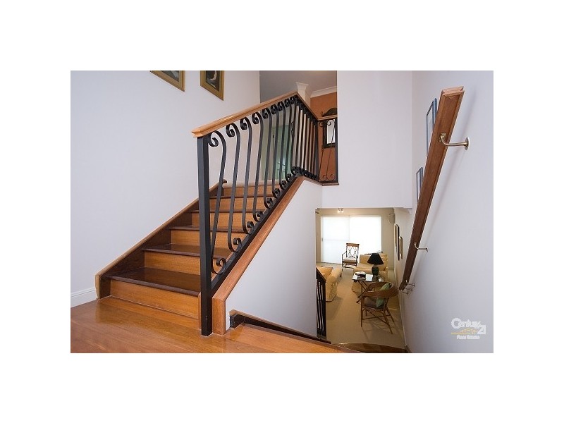 100 Cotlew St  East, Southport QLD 4215