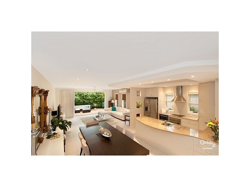 . Burra Street, Chevron Island QLD 4217