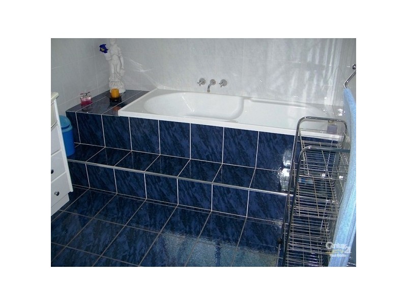 41 Palmerston Drive, Pacific Pines QLD 4211