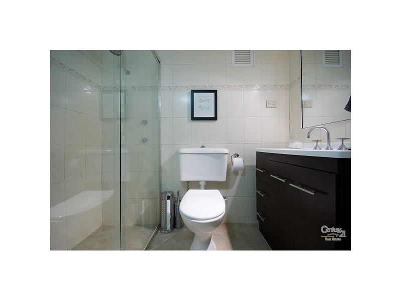 70 Remembrance Dr SURFERS PLAZA, Surfers Paradise QLD 4217