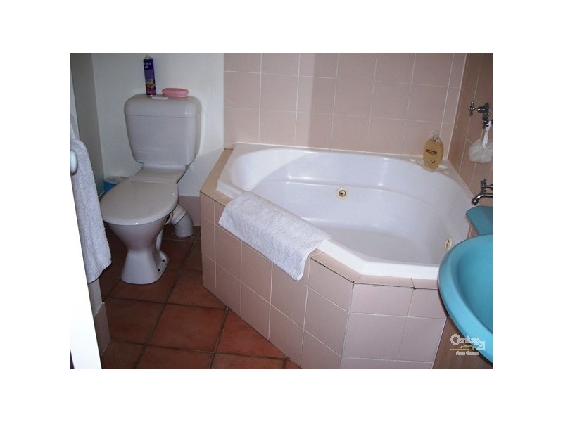 49 Penninsular Drive, Surfers Paradise QLD 4217