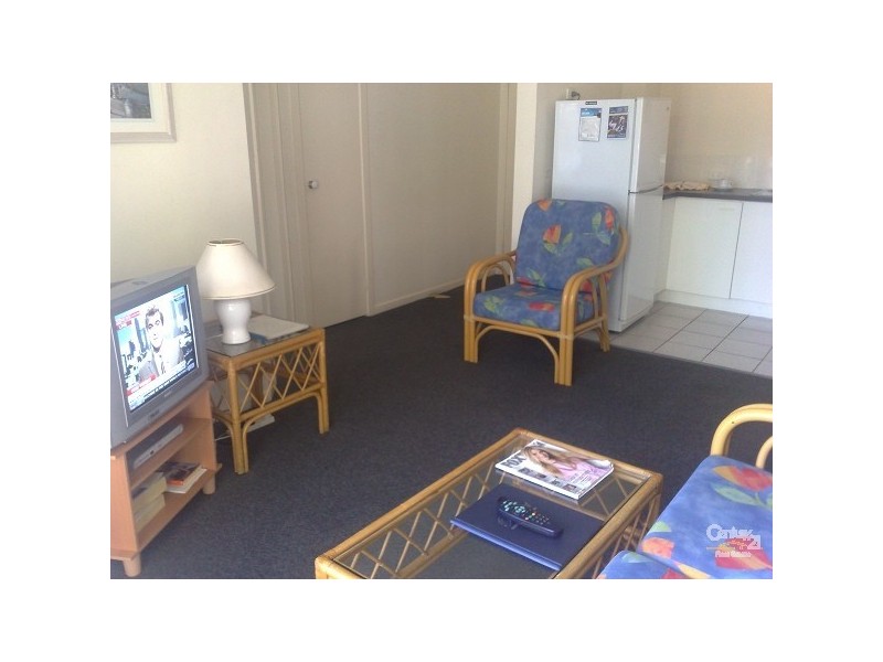 33 Cypress Ave, Surfers Paradise QLD 4217